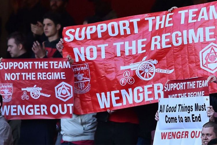 Arsenal, contestazione dei tifosi e caso Sanchez: Wenger al passo d'addio