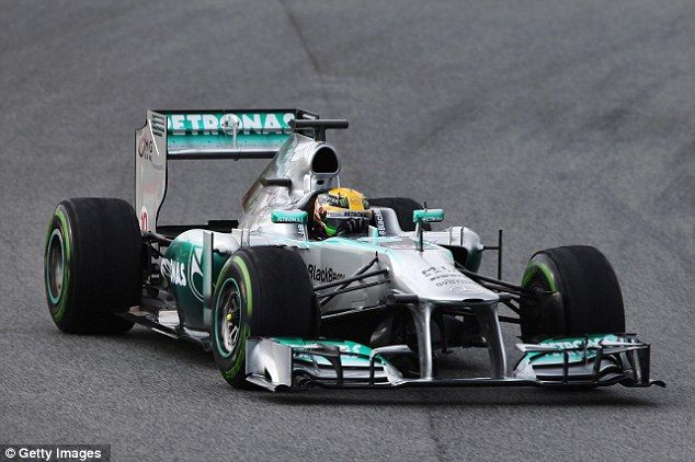 Hamilton conquista la prima posizione nelle qualifiche di Monza