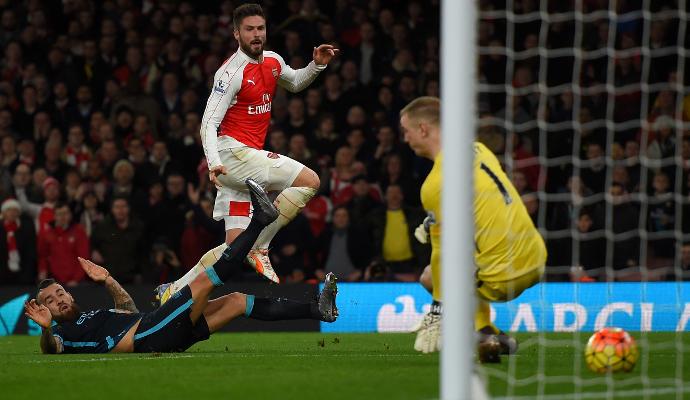 giroud.arsenal.manchestercity.2015.16.690x400