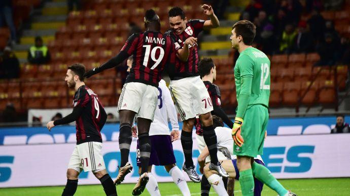 bacca.niang.milan.festeggiano.fiorentina.2015.2016.690x400