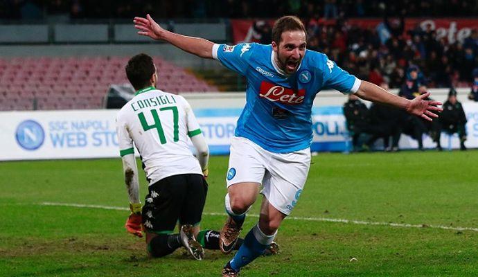 higuain.napoli.sassuolo.esulta.2015.2016.690x400