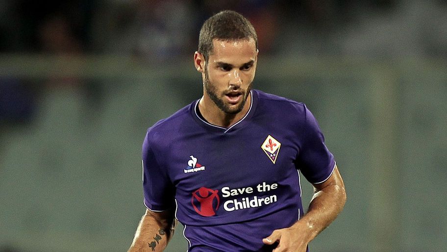 FLORENCE, ITALY - SEPTEMBER 12: Mario Suarez of ACF Fiorentina in action during the Serie A match between ACF Fiorentina and Genoa CFC at Stadio Artemio Franchi on September 12, 2015 in Florence, Italy.  (Photo by Gabriele Maltinti/Getty Images)