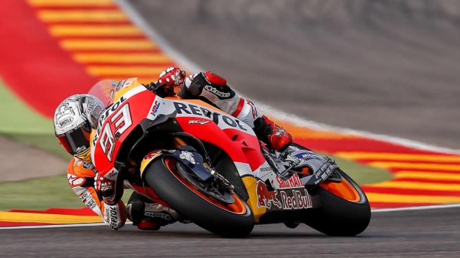 Pole spettacolare di Marc Marquez (in foto) sul circuito di Aragon Motorland. Il pilota della Honda non ha lasciato scampo agli avversari (foto da: es.sports.yahoo.com)