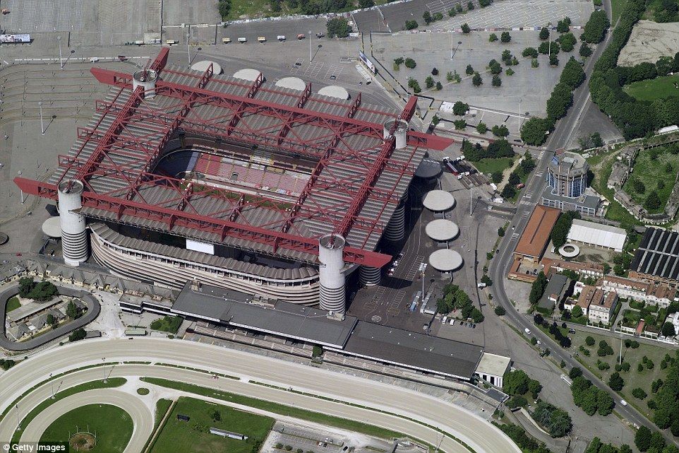 3490a5e500000578-3606437-an_aerial_view_of_the_san_siro_in_the_city_of_milan_jose_mourinh-a-2_1464092585832