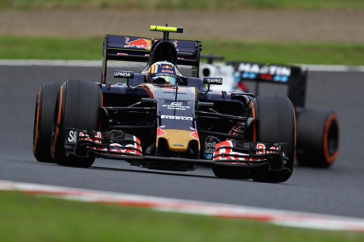 Carlos Sainz, durante il GP del Giappone 2016 (foto da: thecheckeredflag.com)