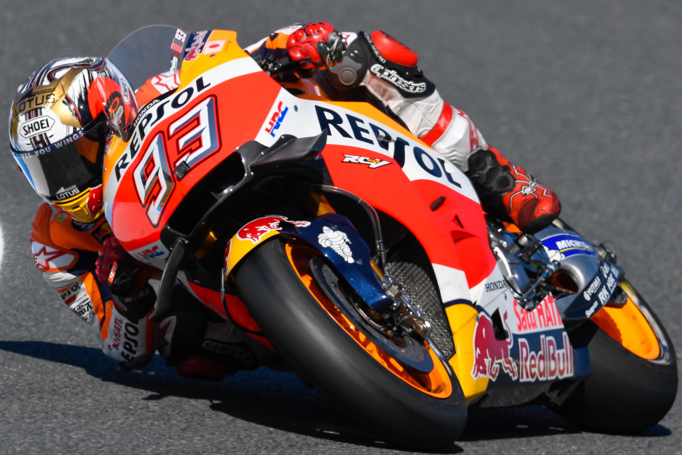 Marc Marquez, durante il vittorioso GP del Giappone di oggi (foto da: somoslamoto.com)