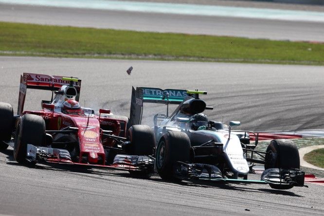 Il momento del sorpasso di Rosberg ai danni di Raikkonen (foto da: formulapassion.it)