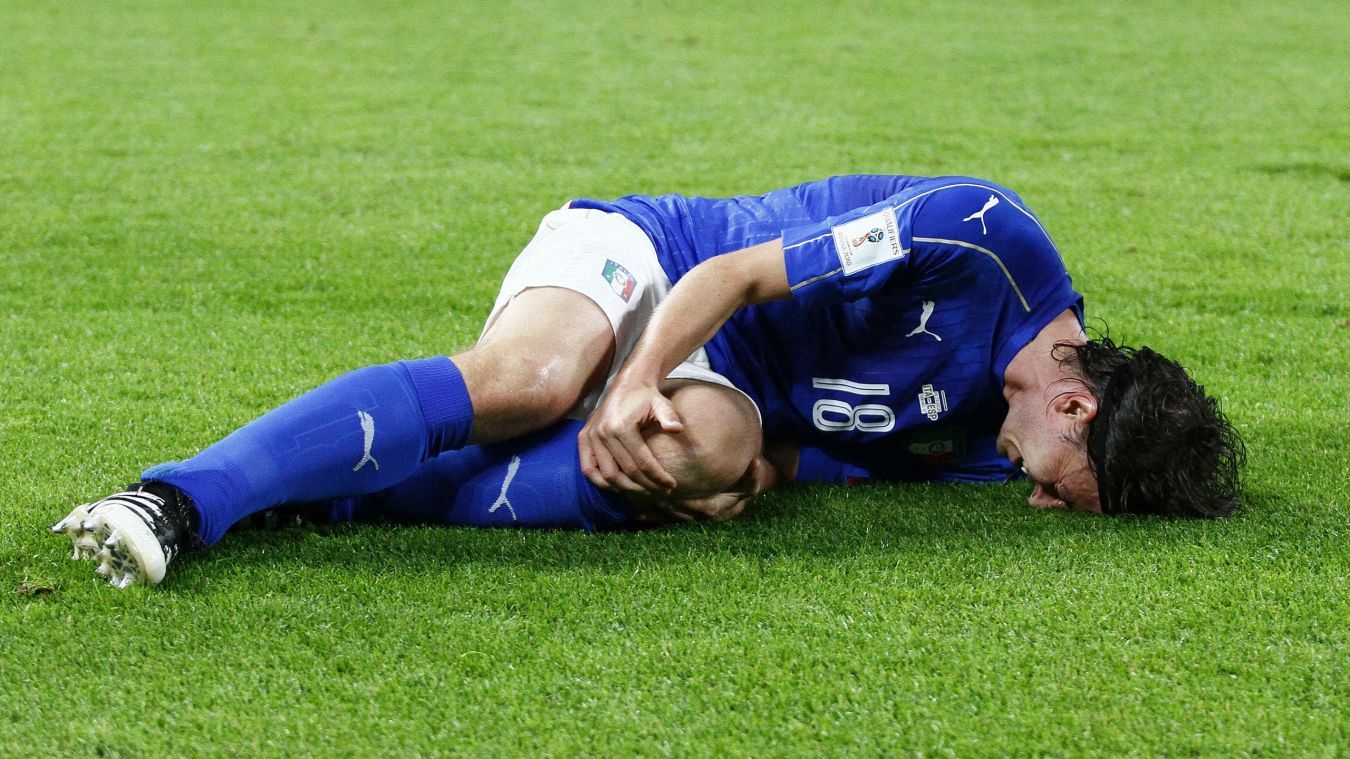 montolivo-a-terra-dolorante-durante-italia-spagna