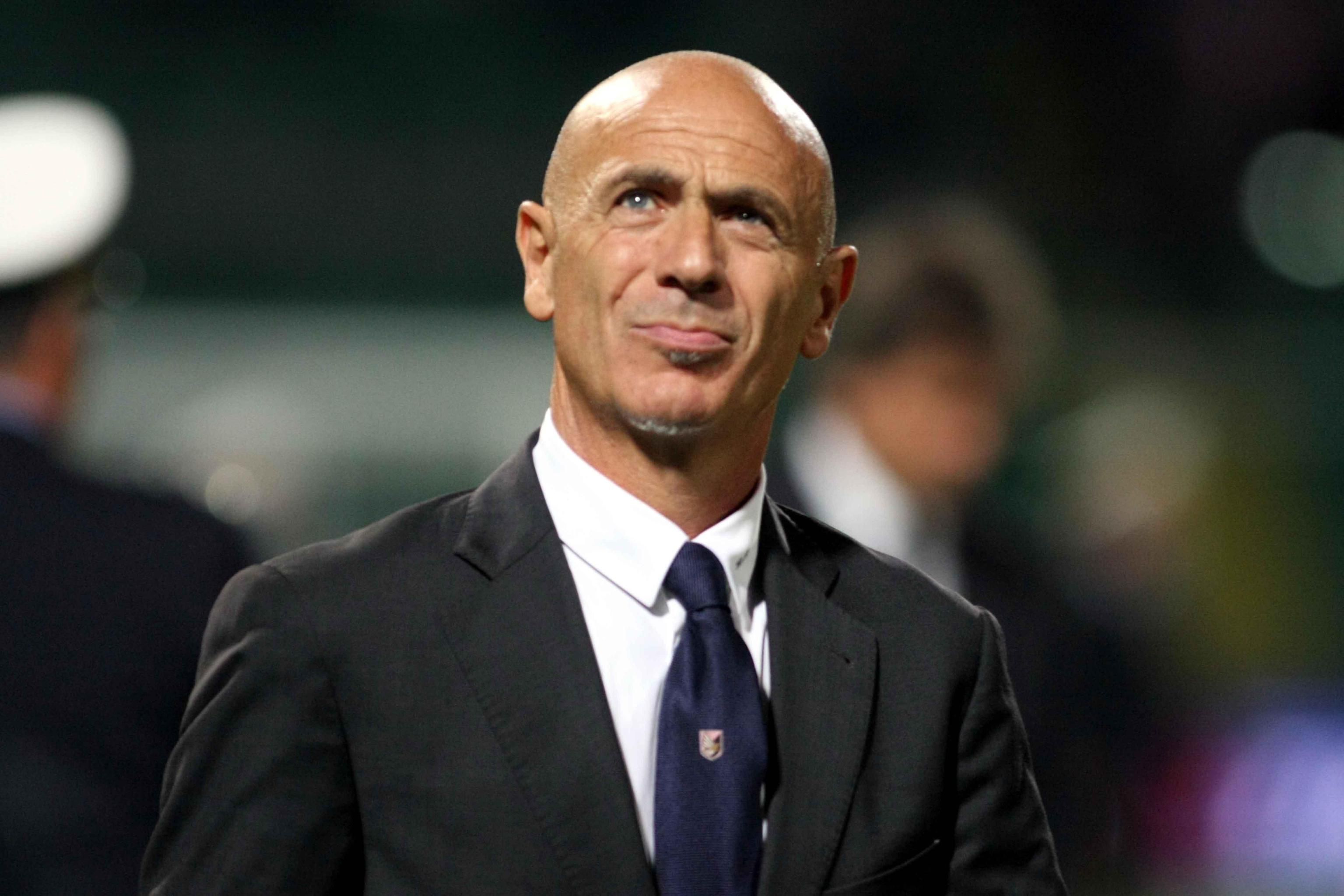 Italian coach of Palermo, Giuseppe Sannino, at the end of the Italian Serie A soccer match US Palermo vs Cagliari Calcio at Renzo Barbera stadium in Palermo, Sicily island, Italy, 15 September 2012. ANSA/LANNINO