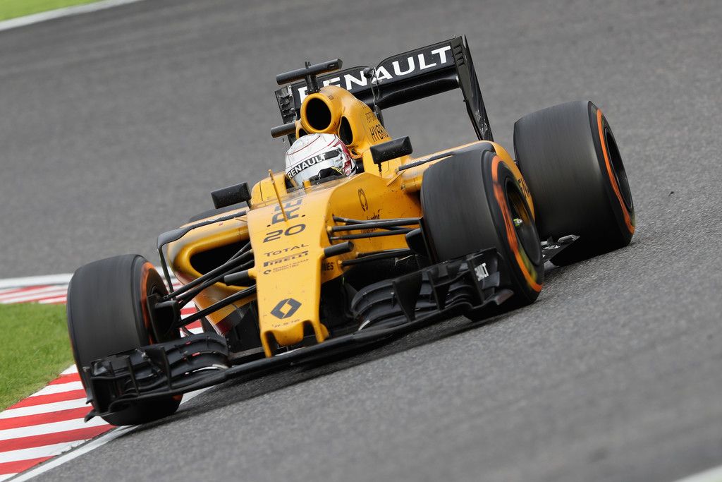 Kevin Magnussen al volante della Renault #20, durante il GP del Giappone (foto da: zimbio.com)