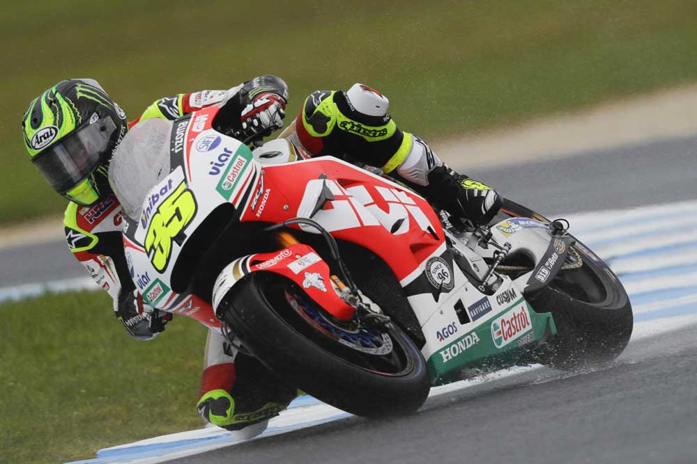 Cal Crutchlow, impegnato in Australia sul bagnato, con le Michelin intermedie (foto da: demotos.com.co)