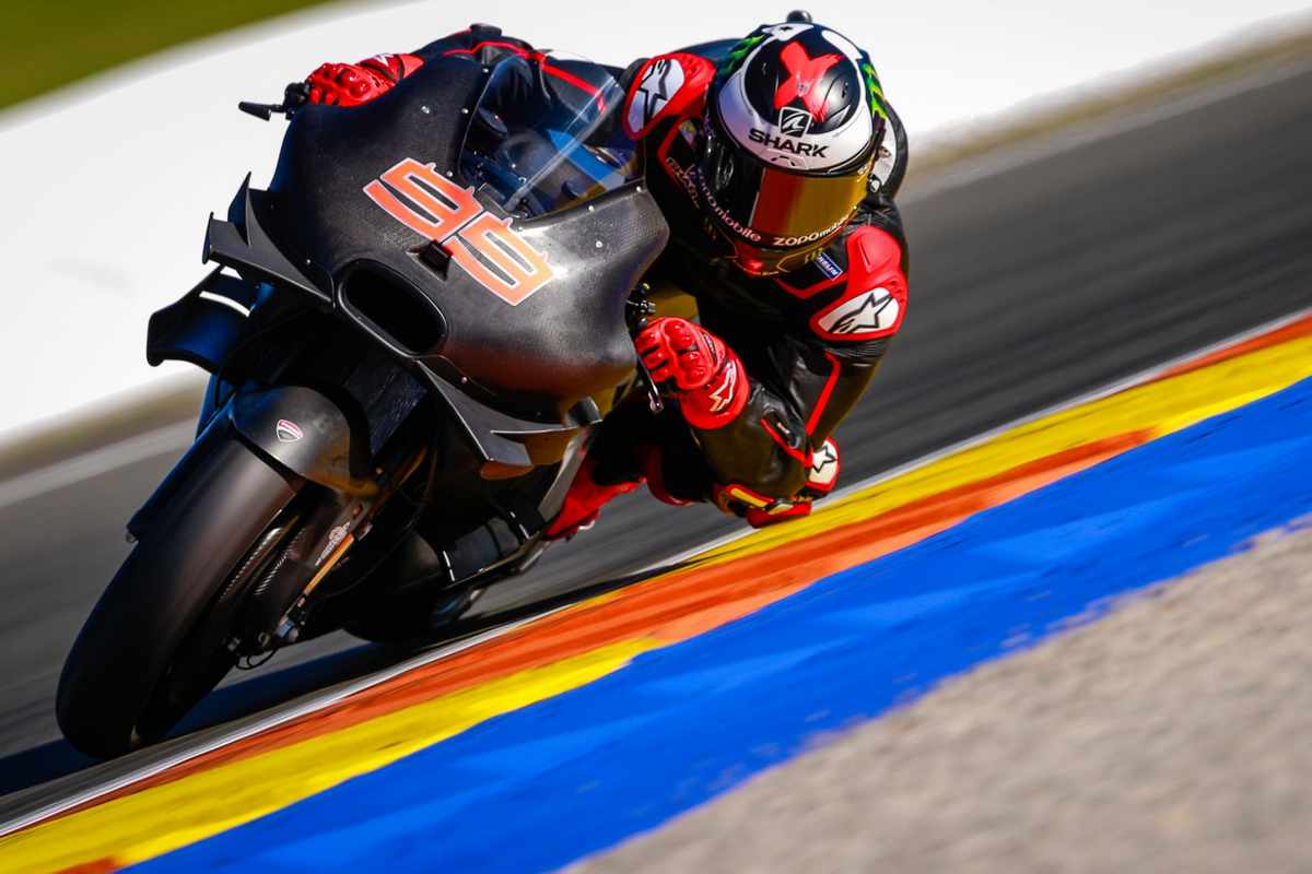 Jorge Lorenzo, al debutto con la Desmosedici (foto da: mundomotero.com)