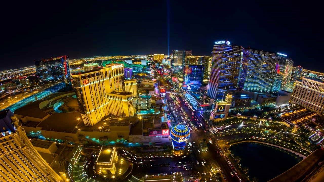 Visuale notturna di Las Vegas. La città del Nevada, nel prossimo futuro, potrebbe tornare ad ospitare la Formula 1 (foto da: hdwallpaperhot.blogspot.co)