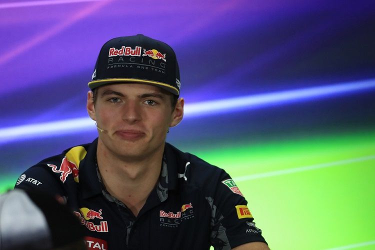 Max Verstappen, durante la conferenza stampa dei piloti ad Abu Dhabi (foto da: thecheckeredflag.co.uk)