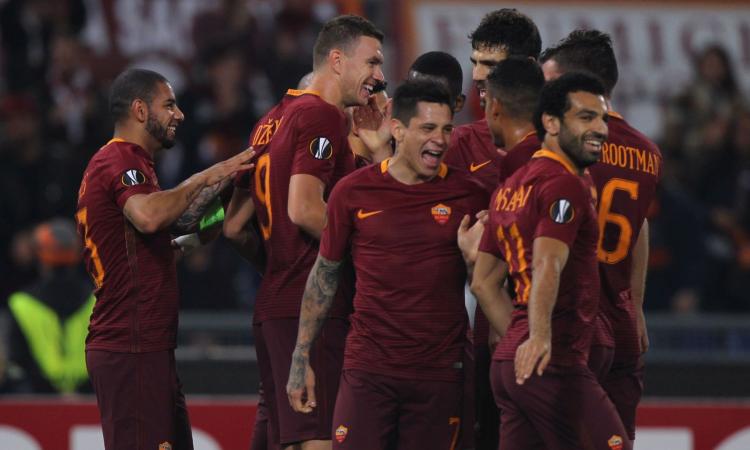 dzeko-roma-2016-17-gruppo-750x450