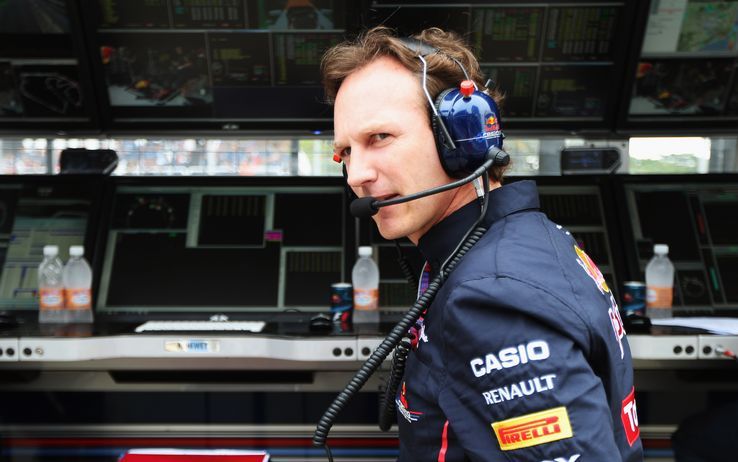 Chris Horner, team principal Red Bull, ha giustificato la strategia di Hamilton ad Abu Dhabi (foto da: news.superscommesse.it)