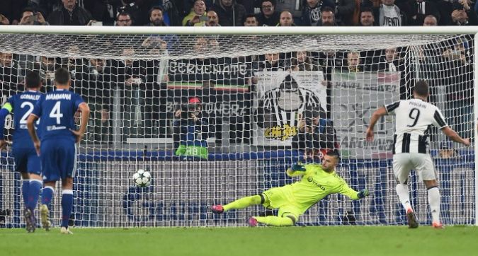 juventus-lione-video-gol-highlights-sintesi-4-giornata-champions-league