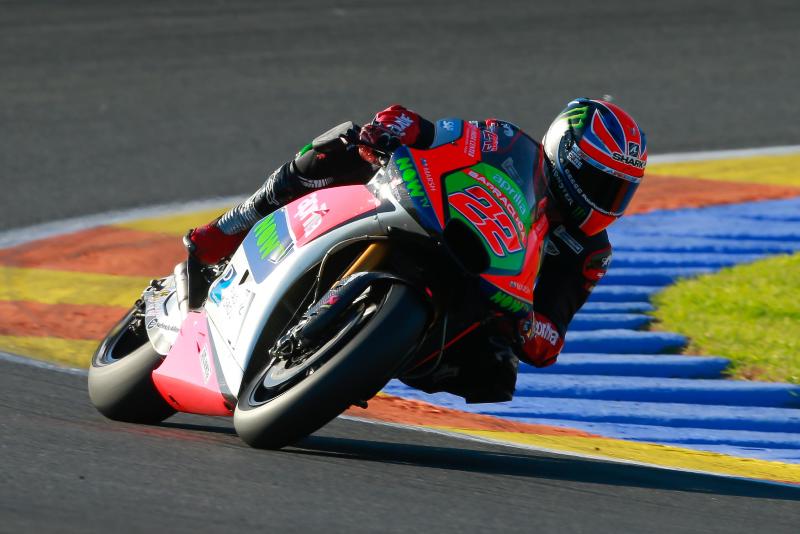 L'inglese Sam Lowes, in sella alla Aprilia durante i test di Valencia (foto da: mcbmoto.com.br)