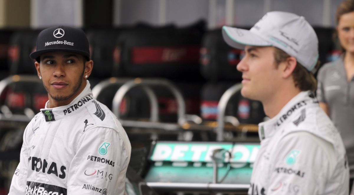 Lewis Hamilton e Nico Rosberg, pronti al duello, forse, decisivo (foto da: ibtimes.co.uk)