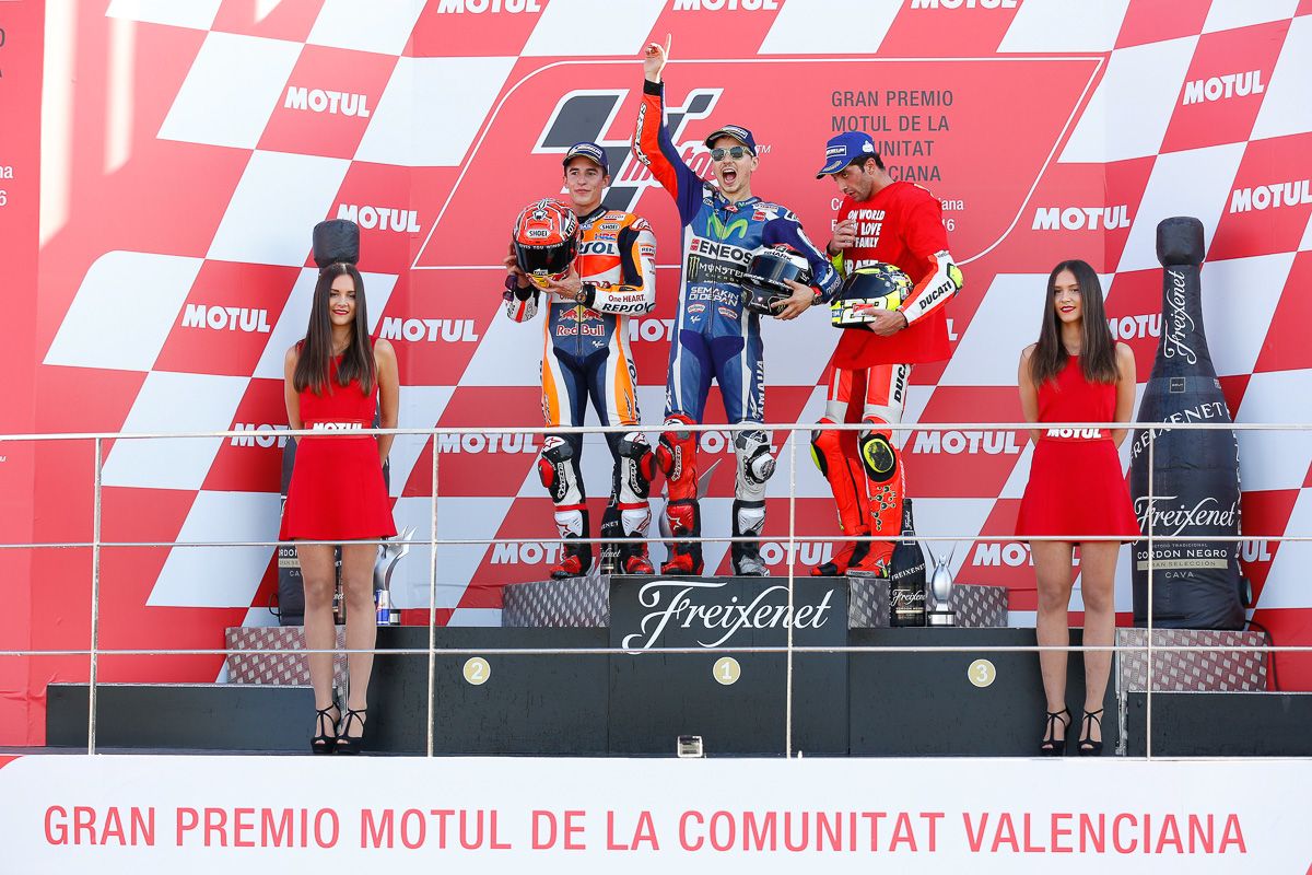 Il podio di domenica, classe MotoGP (foto da: bikesrepublic.com)