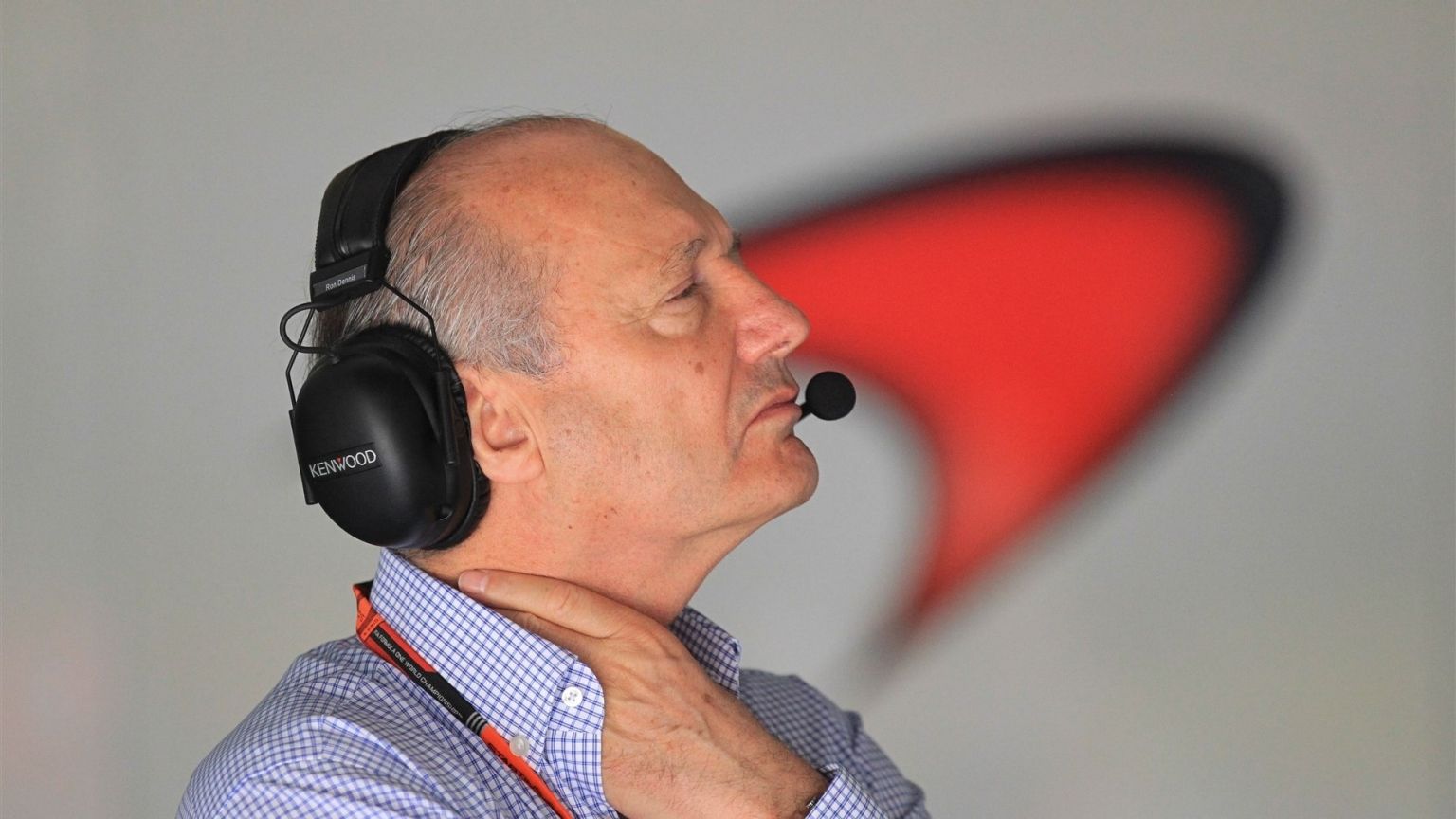 Ron Dennis si è dimesso dalla posizione di presidente e CEO del McLaren Technology Group (foto da: autoblog.gr)