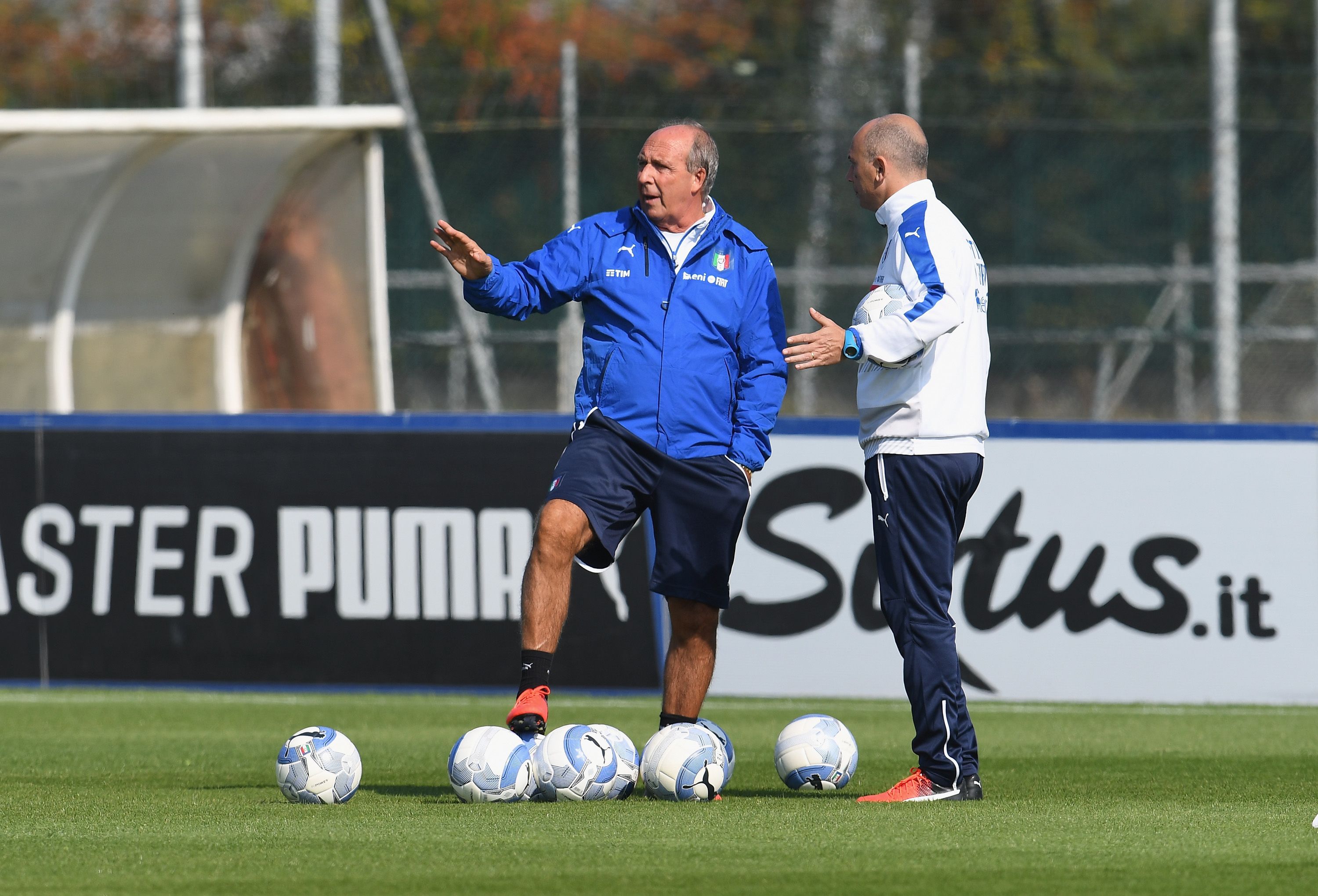 VINOVO, ITALY - OCTOBER 07:  Head coach Giampiero Ventura attends an Italy training session at Juventus Center Vinovo on October 7, 2016 in Vinovo, Italy.  (Photo by Claudio Villa/Getty Images)