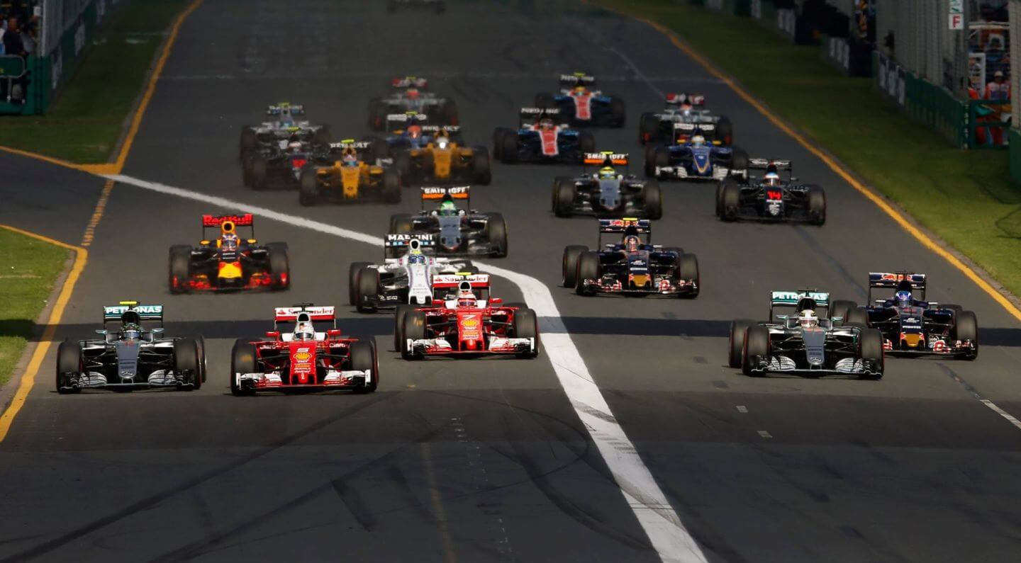 La partenza del GP d'Australia 2016. Come ormai di consuetudine, l'Albert Park ospiterà la gara d'apertura del Mondiale (foto da: cyrkf1.pl)