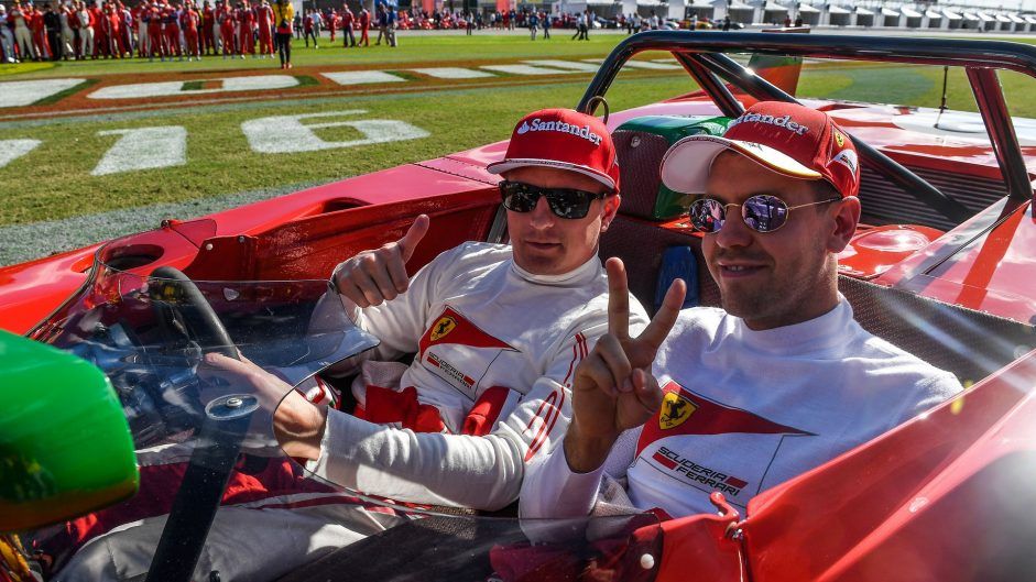 Kimi Raikkonen e Sebastian Vettel, alle Finali Mondiali Ferrari di Daytona (foto da: f1fanatic.co.uk)