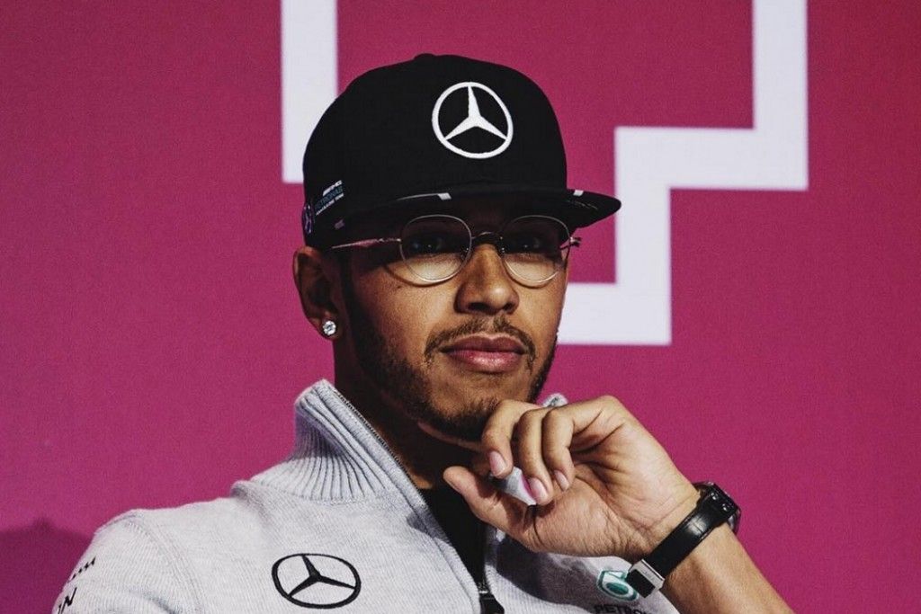 Lewis Hamilton, 3 volte Campione del Mondo di Formula 1, 2° nel 2016 (foto da: selectspecs.com)