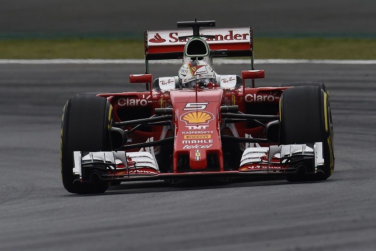 Sebastian Vettel, al volante della Ferrari SF16-H (foto da: thecheckeredflag.co.uk)