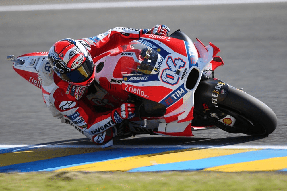 La Ducati di Dovizioso a Le Mans, con le alette, vietate per la stagione 2017 (foto da: newatlas.com)