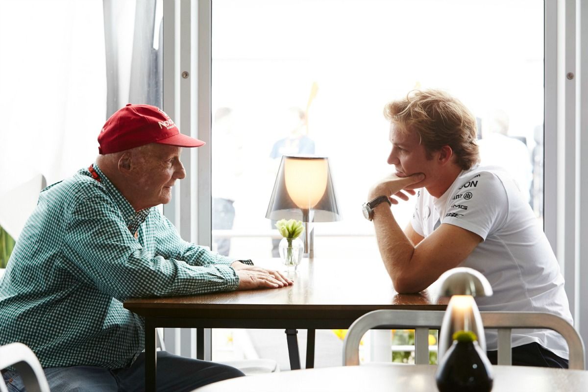 Niki Lauda e Nico Rosberg. L'ex pilota austriaco non ha preso bene la decisione di Nico (foto da: laf1.es)