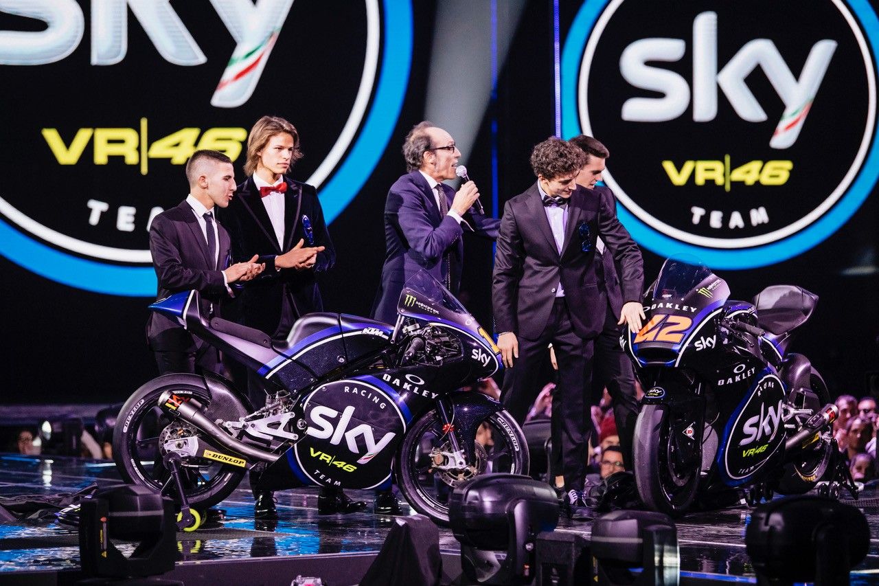La presentazione delle livree 2017 dei team di Moto2 e Moto3 dello Sky VR46 Racing Team (foto da: motoblog.it)