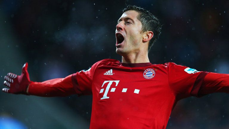 Bayern Monaco, record Lewandowski: primo giocatore ad aver segnato per 11 partite consecutive in Bundesliga
