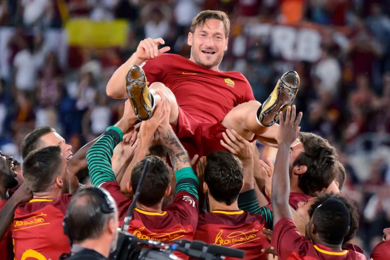 Grazie Totti, ci mancherai. Record Scudetti Juventus e double (per ora). Bentornato Milan! Roma, Napoli e Inter: zero tituli