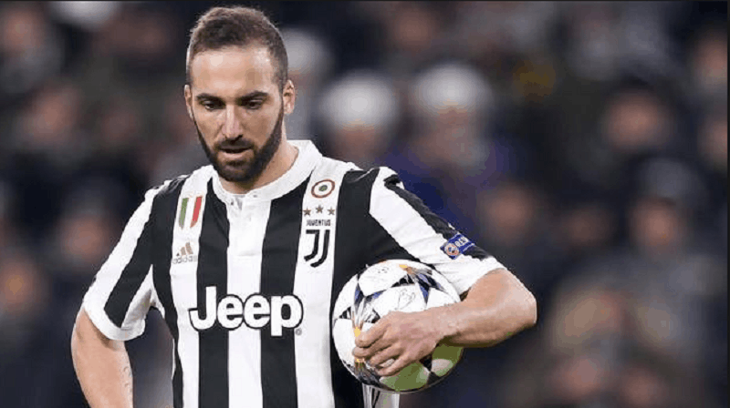 Higuain Chiesa