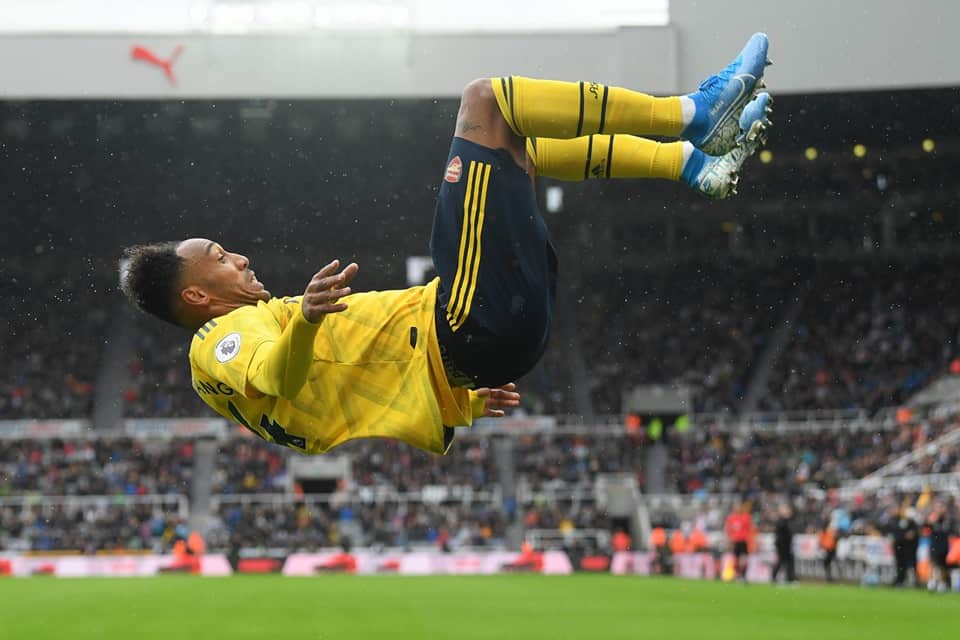 Arsenal, che fatica alla prima: decide Aubameyang a Newcastle