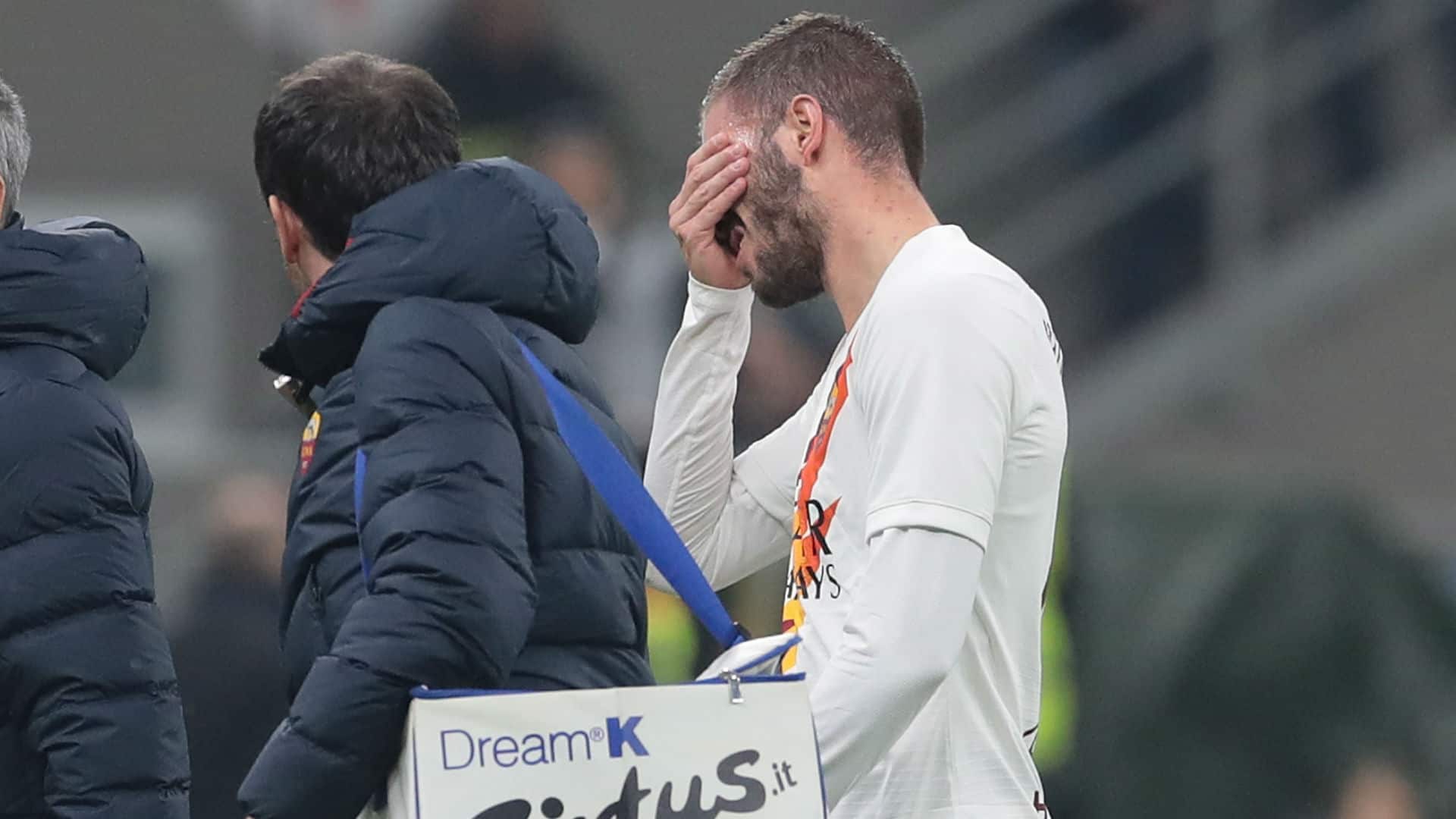 Roma, infortuni: Santon torna nel 2020. Pau Lopez e Fazio sulla via del recupero