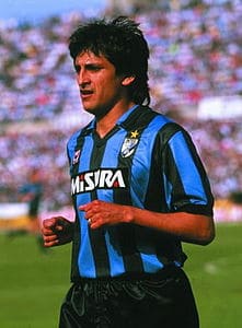Ramon Diaz con la maglia dell'Inter nella stagione 1988-89