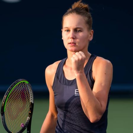 Tennis, WTA Abu Dhabi: Kudermetova troppo forte per Turati, esordio vincente per le favorite