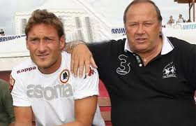 Lutto per Totti: è morto il padre Enzo, era ricoverato per Covid-19
