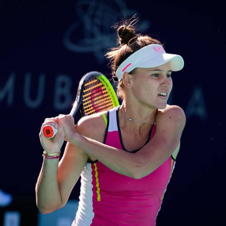 Tennis, WTA Abu Dhabi; scossoni nel tabellone, belle vittorie di Kudermetova e Sakkari, vince ancora Sabalenka
