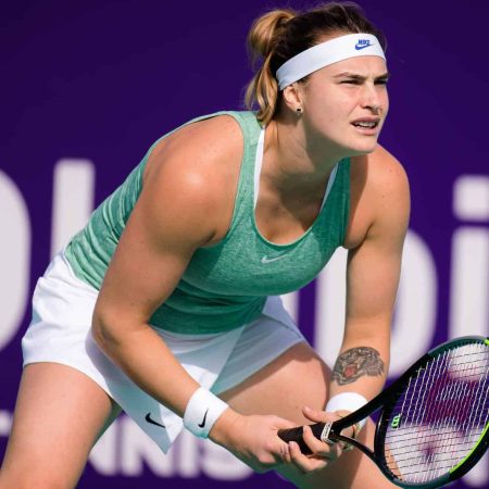 Tennis, WTA Abu Dhabi: vola agli ottavi Sabalenka, fortunata Kenin