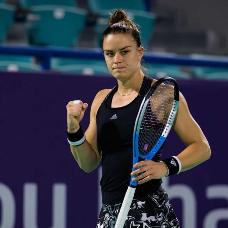 Tennis, WTA Abu Dhabi: Sakkari sorprende Muguruza, si salvano Kenin e Svitolina