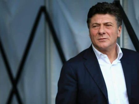 Ufficiale, esonerato Mazzarri: Calzona è il nuovo allenatore del Napoli