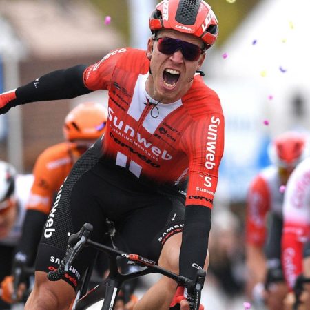 Ciclismo, Cees Bol vince la seconda tappa della Parigi-Nizza