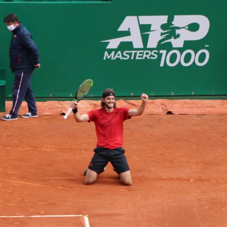 Tennis, ATP 500 Barcellona: Tsitsipas spegne i sogni di Sinner