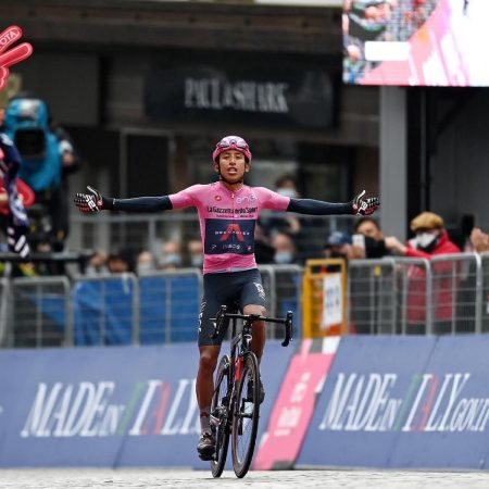 Giro d’Italia 2021: Ganna vince la crono di Milano. Bernal è maglia rosa