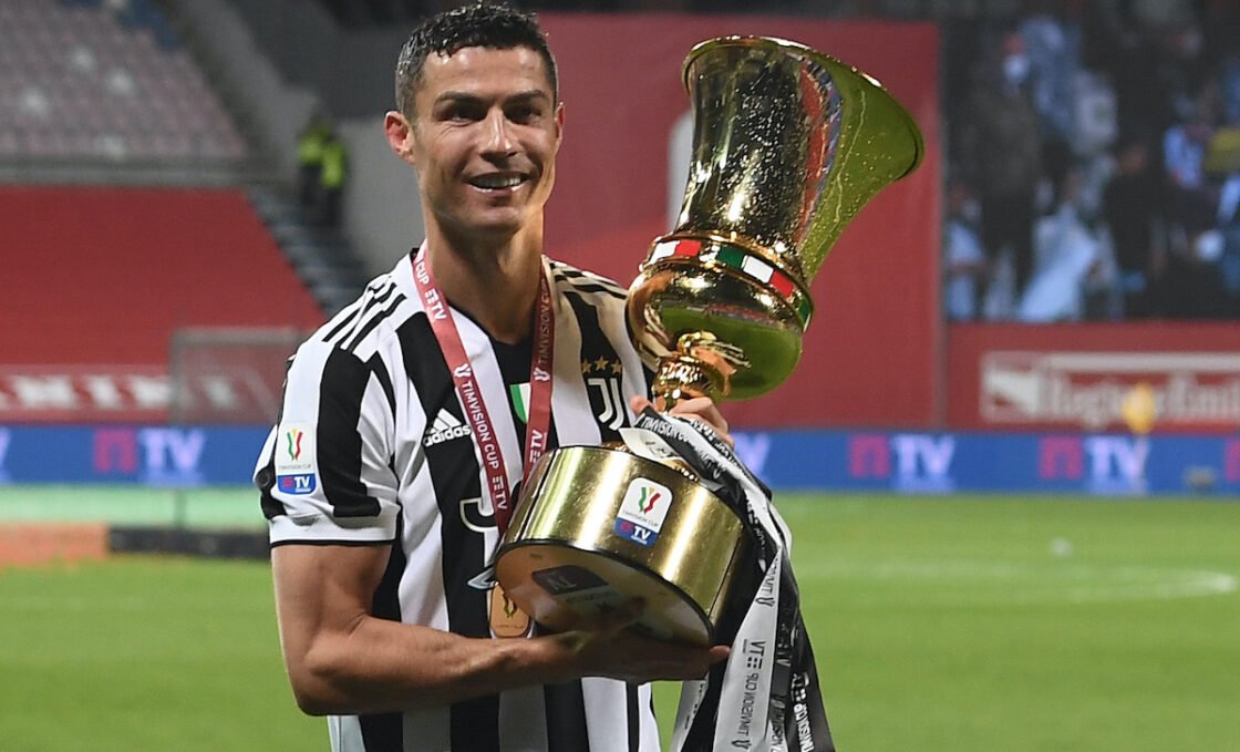 Cristiano Ronaldo saluta la Juventus e torna al Manchester United.