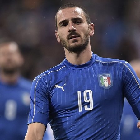 Italia, record Bonucci: quota 100 presenze in Nazionale
